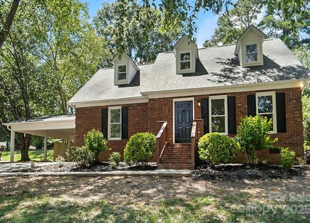 Property at 82 Paddington Dr SW, Concord, NC 28025, 3 beds, 2.5 baths