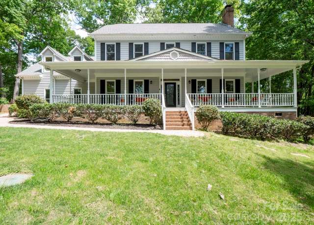 Property at 2329 Wedgewood Dr, Matthews, NC 28104, 4 beds, 3 baths