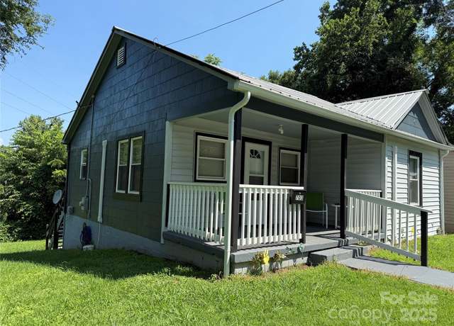 Property at 703 Stage St NW, Lenoir, NC 28645, 2 beds, 1 bath