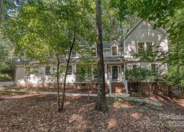 Property at 5721 Camelot Dr, Charlotte, NC 28270, 4 beds, 2.5 baths