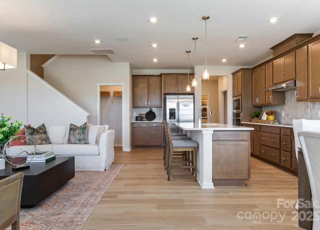 Property at 5911 Wetlands Aly, Charlotte, NC 28215, 3 beds, 2.5 baths