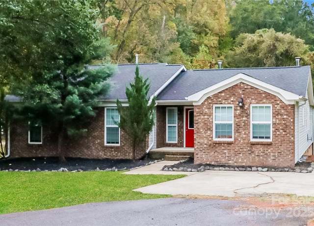 Property at 4989 Post Oak Ln, Rock Hill, SC 29732, 3 beds, 2.5 baths