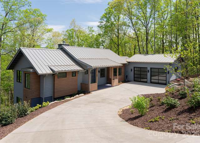 Property at 26 Hickory Top Ln, Asheville, NC 28805, 4 beds, 3.5 baths