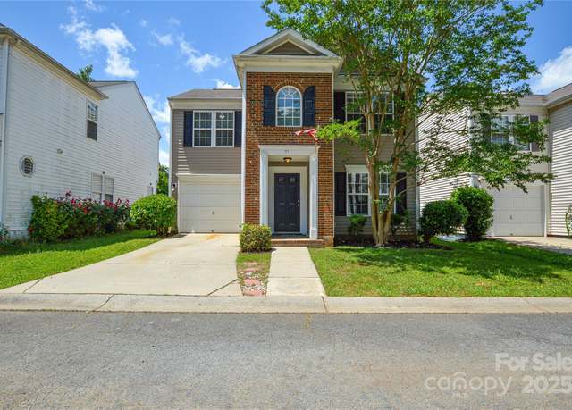 Property at 7711 Brisbane Ct, Charlotte, NC 28215, 3 beds, 2.5 baths