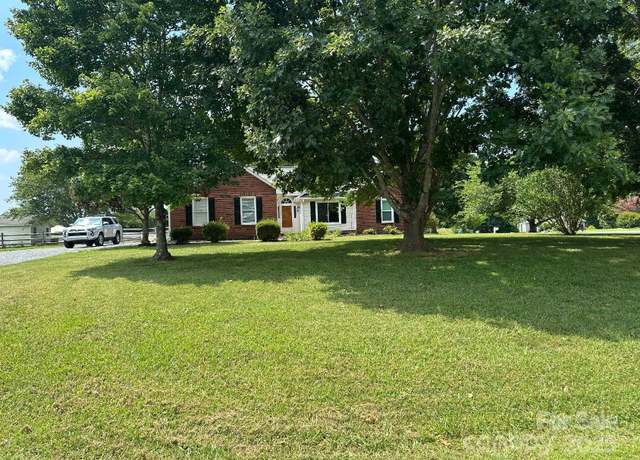 Property at 3200 Monte Dr, Monroe, NC 28110, 3 beds, 2 baths