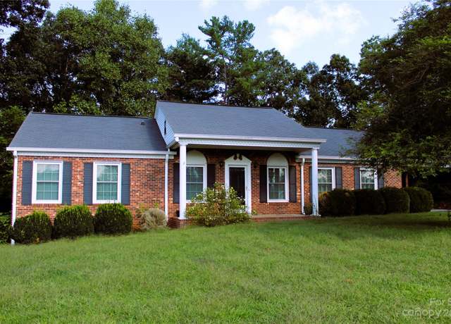 Photo of 2964 Palmer Pl, Hudson, NC 28638
