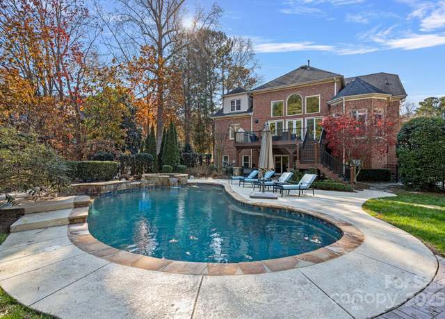 Property at 18912 Peninsula Point Dr, Cornelius, NC 28031, 4 beds, 4.5 baths