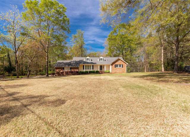 Property at 605 Ottawa Dr, Rock Hill, SC 29732, 4 beds, 2.5 baths