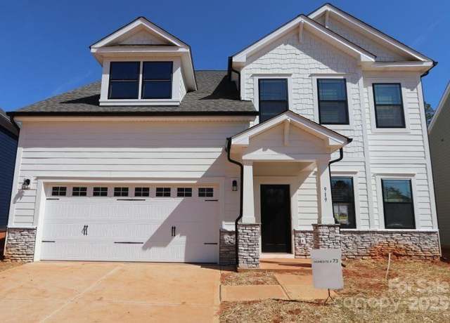 Property at 919 Mankey Dr, Huntersville, NC 28078, 6 beds, 5.5 baths