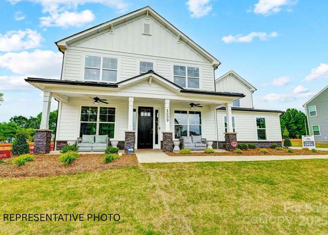 Property at 8692 Acadia Pkwy #591, Sherrills Ford, NC 28673, 5 beds, 4.5 baths