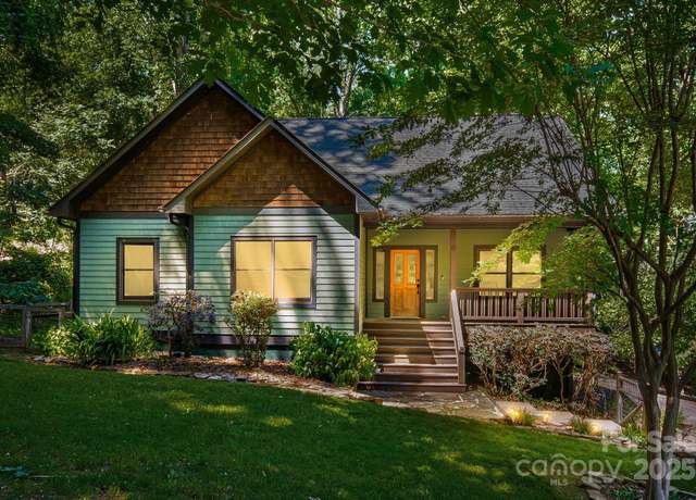 Property at 6 Woodland Rd W, Asheville, NC 28806, 3 beds, 3 baths