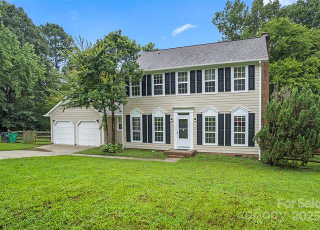 Property at 2813 Silkstream Ln, Charlotte, NC 28262, 4 beds, 2.5 baths
