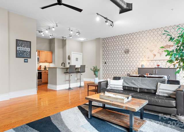 Property at 404 N Laurel Ave #18, Charlotte, NC 28204, 1 bed, 1 bath