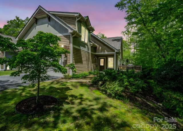 Property at 29 Stonehollow Ln, Brevard, NC 28712, 3 beds, 3 baths
