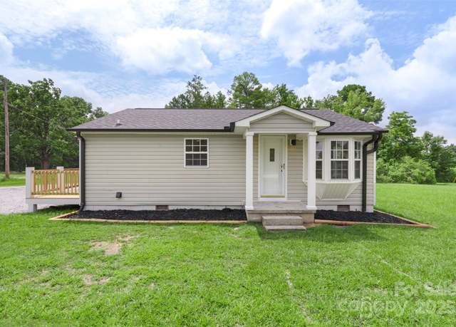 Property at 3114 Taxahaw Rd, Lancaster, SC 29720, 2 beds, 2 baths