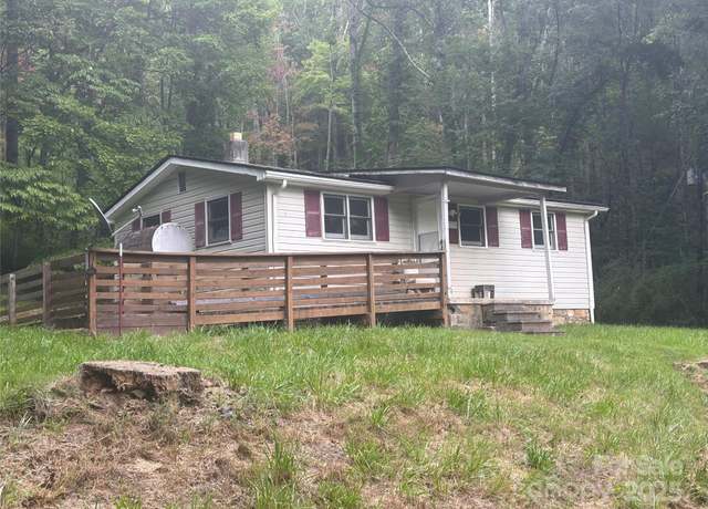 Property at 103 Cambridge Way, Waynesville, NC 28786, 2 beds, 1 bath