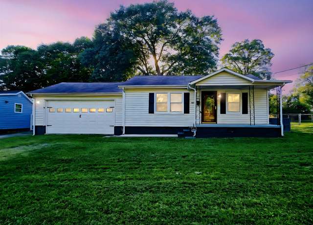Property at 105 S Pine St, Dallas, NC 28034, 2 beds, 1 bath