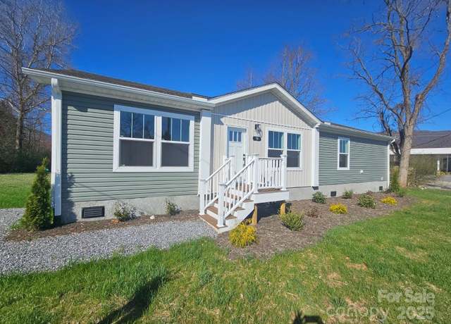 Property at 66 Long St, Waynesville, NC 28786, 3 beds, 2 baths
