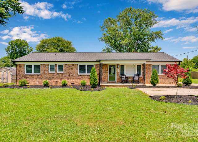 Property at 905 Blalock Dr, Kings Mountain, NC 28086, 3 beds, 2.5 baths