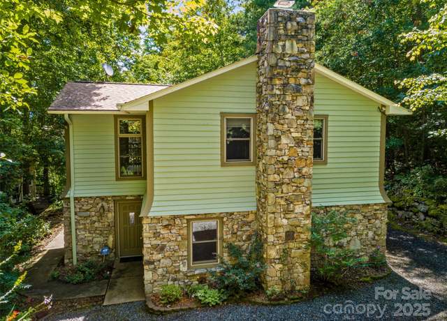 Property at 309 Old Farm School Rd, Asheville, NC 28805, 3 beds, 2.5 baths