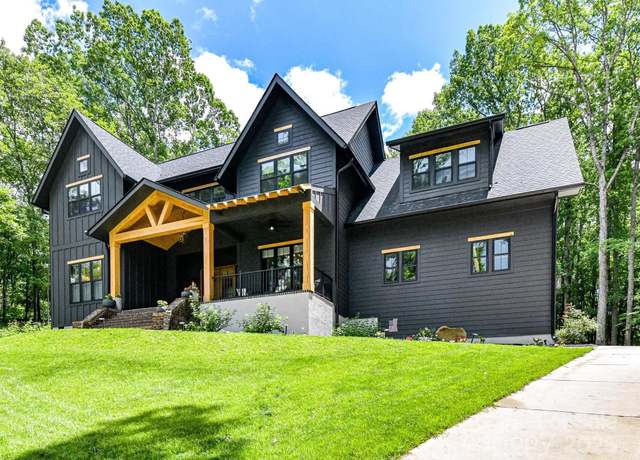 Property at 167 Greenbay Rd, Mooresville, NC 28117, 4 beds, 3.5 baths