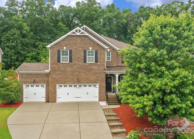 Property at 1919 Madeira Cir, Waxhaw, NC 28173, 5 beds, 3 baths