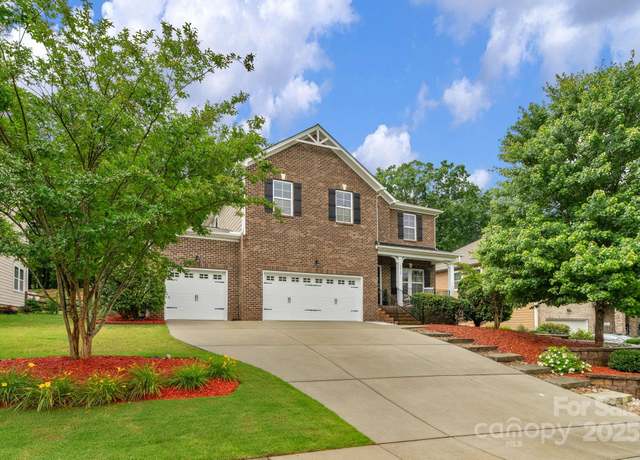 Property at 1919 Madeira Cir, Waxhaw, NC 28173, 5 beds, 3 baths
