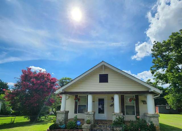 Property at 1208 North Davis Ave, Newton, NC 28658, 3 beds, 1 bath