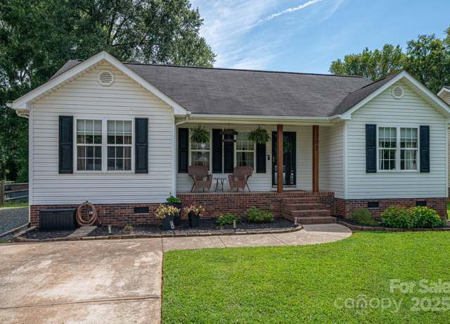 Property at 305 Hill St, Mount Holly, NC 28120, 3 beds, 2 baths