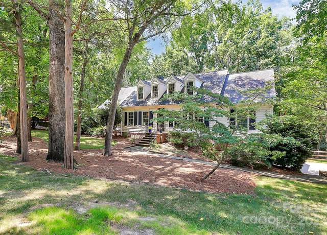 Property at 8500 Peyton Randolph Dr, Charlotte, NC 28277, 6 beds, 3.5 baths