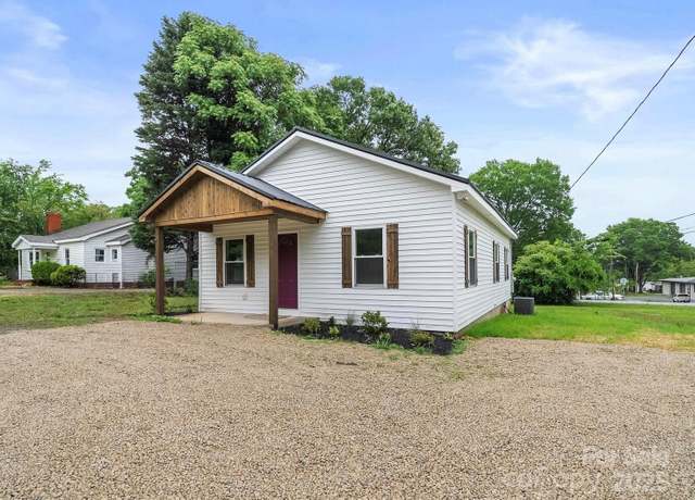 Property at 1067 Old Charlotte Rd, Concord, NC 28027, 3 beds, 2 baths