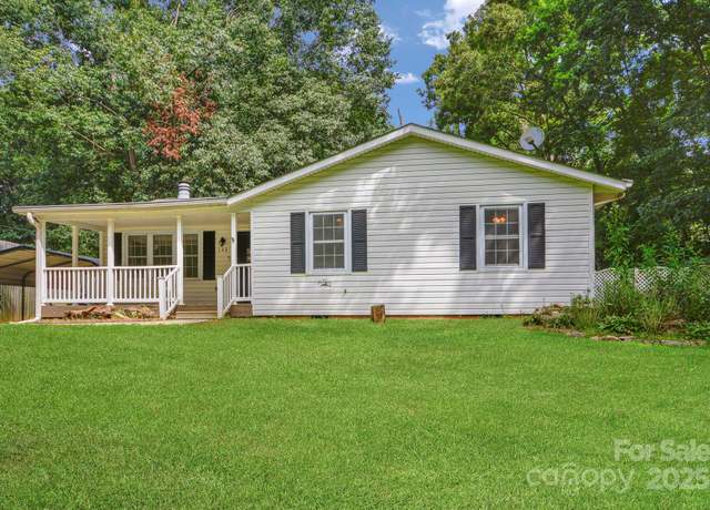 Property at 140 Hillside Dr, Salisbury, NC 28147, 3 beds, 2 baths