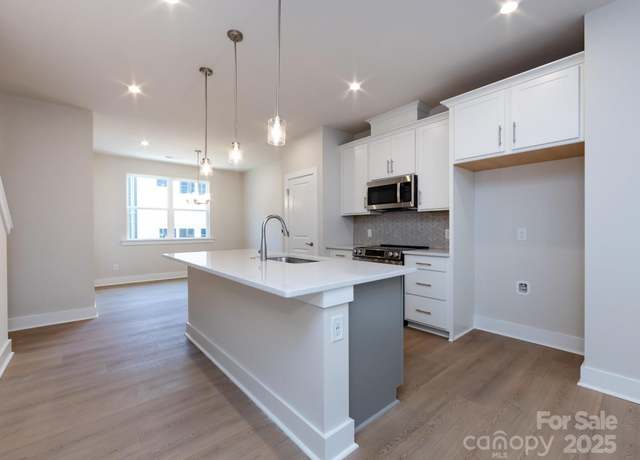 Property at 7008 Impulse Ct, Charlotte, NC 28205, 2 beds, 2.5 baths