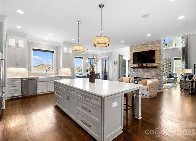 Property at 1311 Sunnys Halo Ln, Waxhaw, NC 28173, 6 beds, 6.5 baths