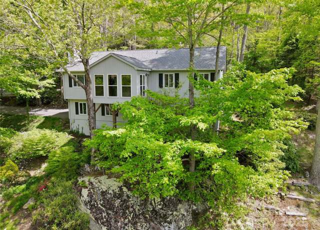 Property at 220 Woodwinds Ln, Seven Devils, NC 28604, 3 beds, 3 baths