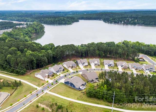 Property at 1300 Dali Blvd, Mount Holly, NC 28120, 4 beds, 3 baths
