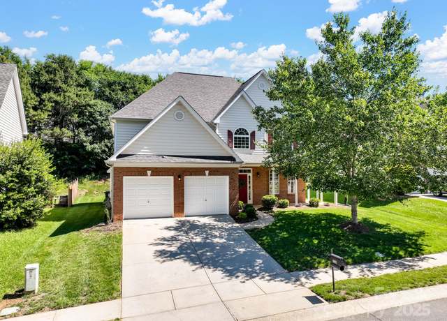 Property at 10032 Montrose Dr NW, Charlotte, NC 28269, 4 beds, 2.5 baths