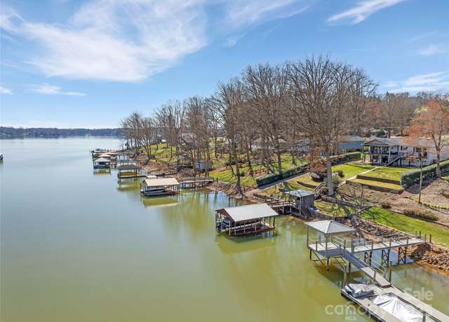 Property at 5064 Lynwood Rd, Sherrills Ford, NC 28673, 4 beds, 3 baths