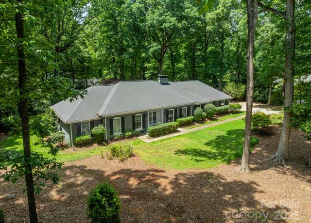 Property at 532 Courtney Ln, Matthews, NC 28105, 4 beds, 2.5 baths