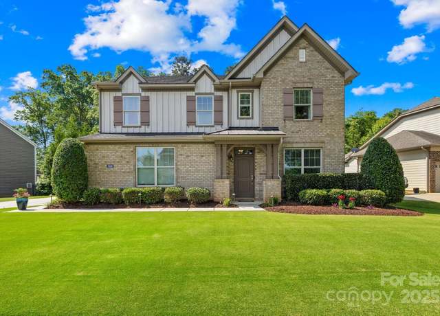 Property at 3918 Halcyon Dr, Huntersville, NC 28078, 5 beds, 4 baths