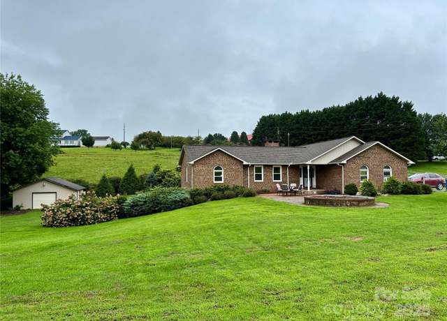Property at 1633 Jamestown Rd, Morganton, NC 28655, 3 beds, 3 baths