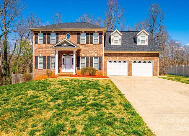 Property at 2640 Ironwood Dr, Hickory, NC 28602, 4 beds, 2.5 baths