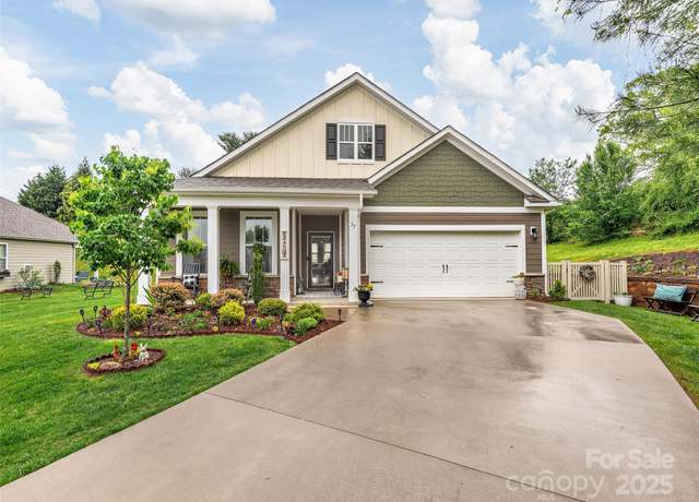 Property at 37 Honeycrisp Ct, Flat Rock, NC 28731, 3 beds, 2 baths