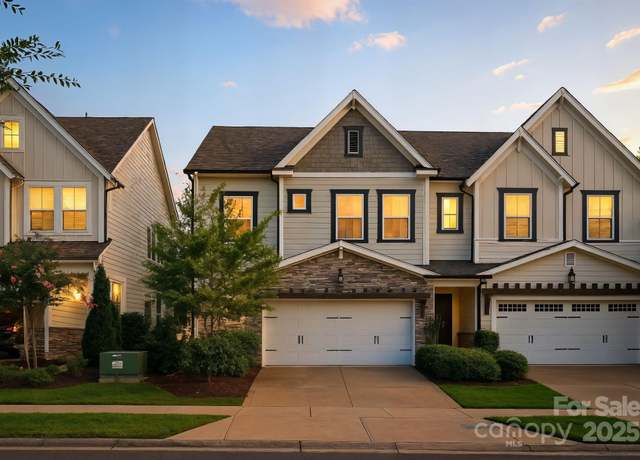 Property at 521 Belton St, Charlotte, NC 28209, 4 beds, 3.5 baths