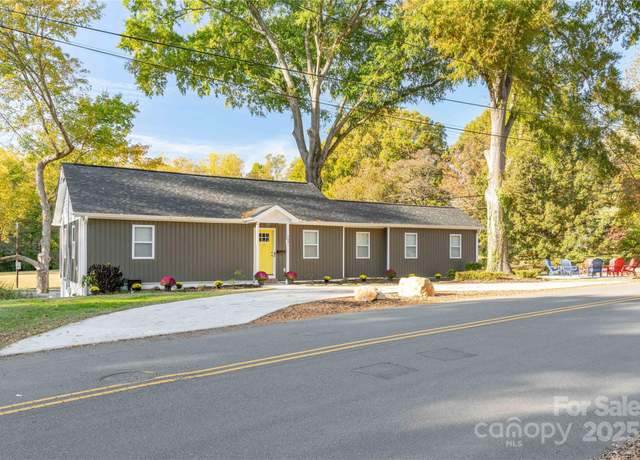 Property at 700 Magnolia St, Winston Salem, NC 27103, 4 beds, 3 baths