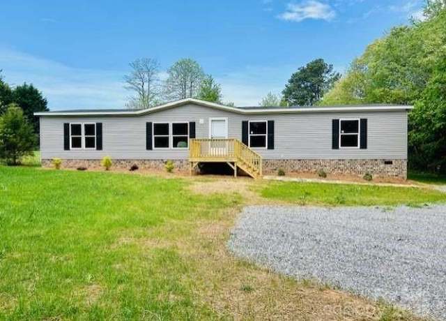 Property at 3144 Rickwood Dr, Newton, NC 28658, 3 beds, 2 baths