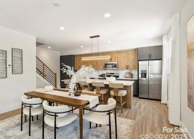 Property at 3011 Yada Ln, Charlotte, NC 28208, 3 beds, 4.5 baths