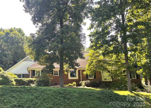 Property at 2020 Dawnshire Dr, Gastonia, NC 28054, 4 beds, 3.5 baths