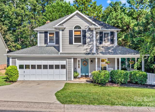 Property at 12082 Spinnaker Dr, Fort Mill, SC 29708, 3 beds, 2.5 baths