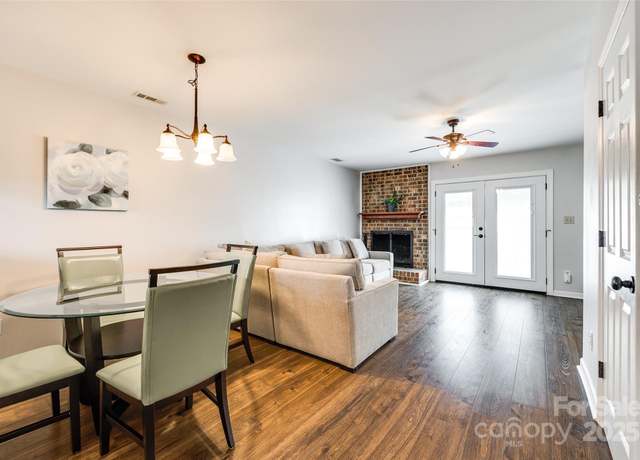 Property at 10961 Carmel Crossing Rd, Charlotte, NC 28226, 2 beds, 1.5 baths